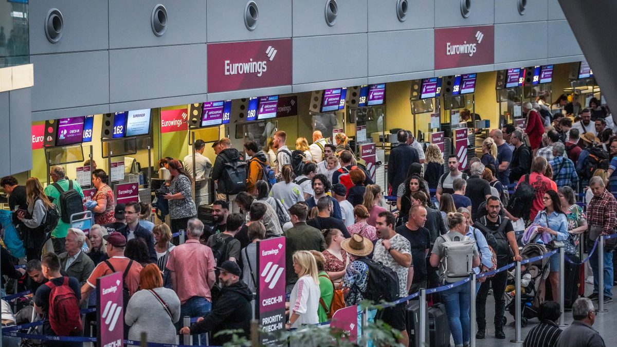 Flughafen DÃ¼sseldorf: Kurz vor den Sommerferien werden jetzt diese Reisehinweise ausgesprochen.