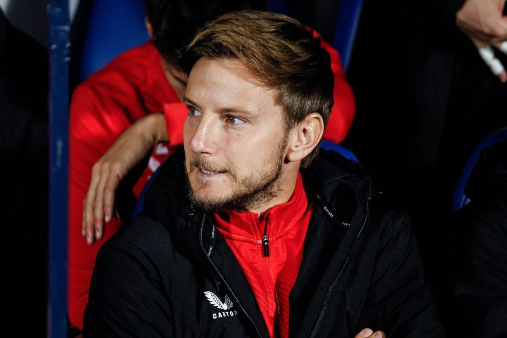 Er gewann in seiner Karriere sämtliche Trophäen - unter andrem den DFB-Poakl mit Schalke. Nun könnte Ivan Rakitić in seine kroatische Heimat zurückkehren.