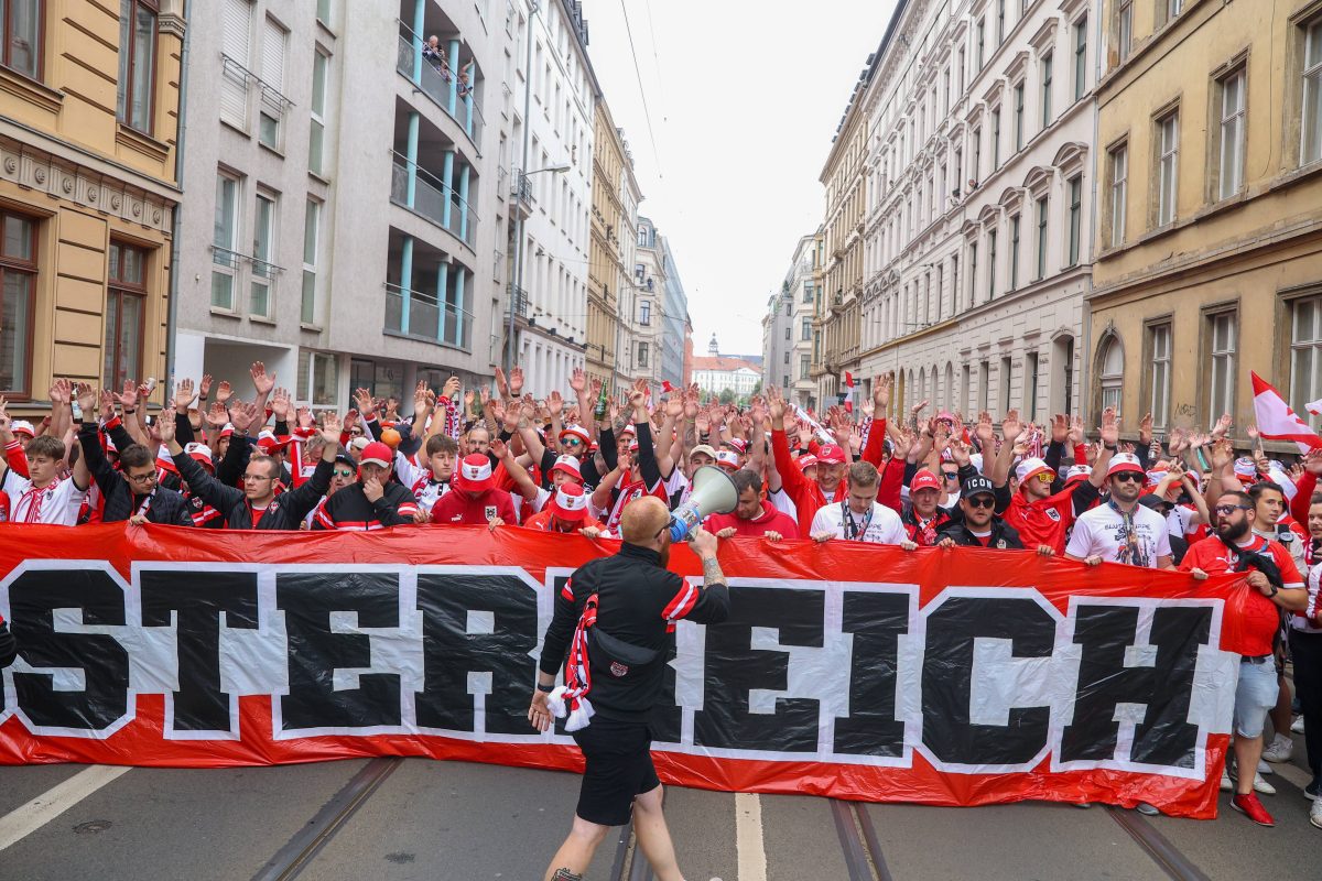 Faneklat bei Österreich - Türkei.