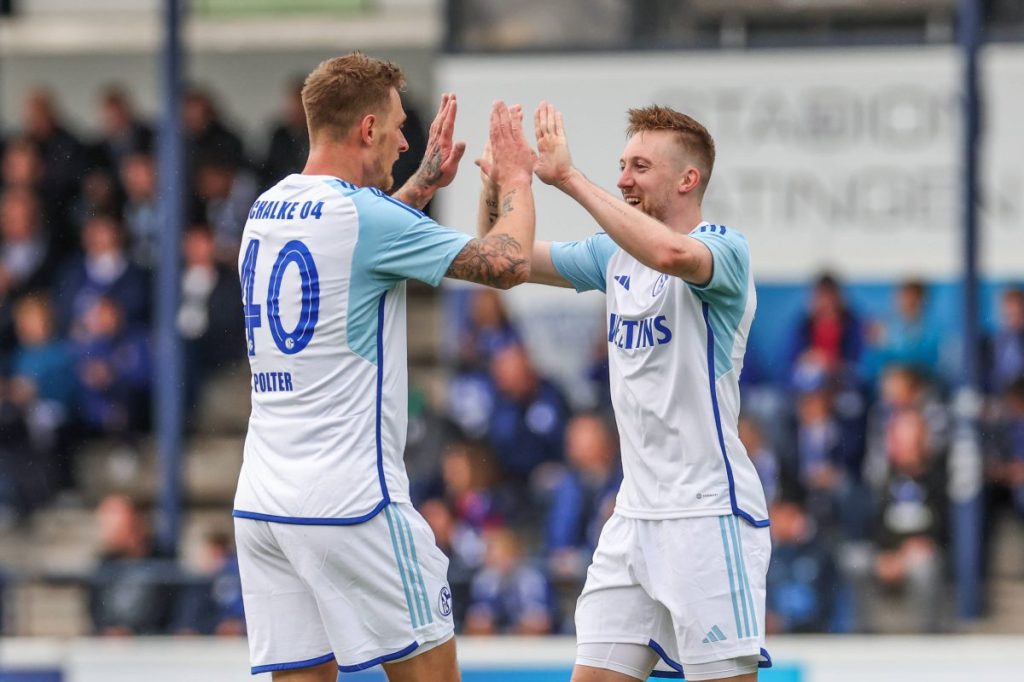 Bleiben sie nun doch bei Königsblau? Sebastian polter und Tobias Mohr können sich Chancen auf einen Kaderplatz gegen Braunschweig machen.