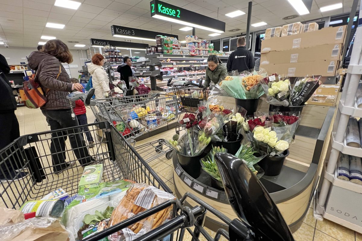 In einer Aldi-Filiale in DÃ¼sseldorf (NRW) sorgt neue Technik fÃ¼r Frust. (Symbolfoto)