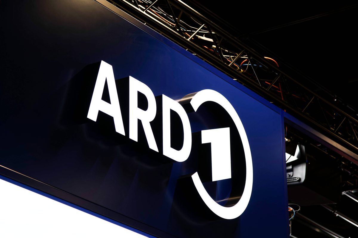 Ganz plötzlich: Die ARD muss am Dienstagabend (17. September) ihr TV-Programm ändern. Der Grund ist wichtig!