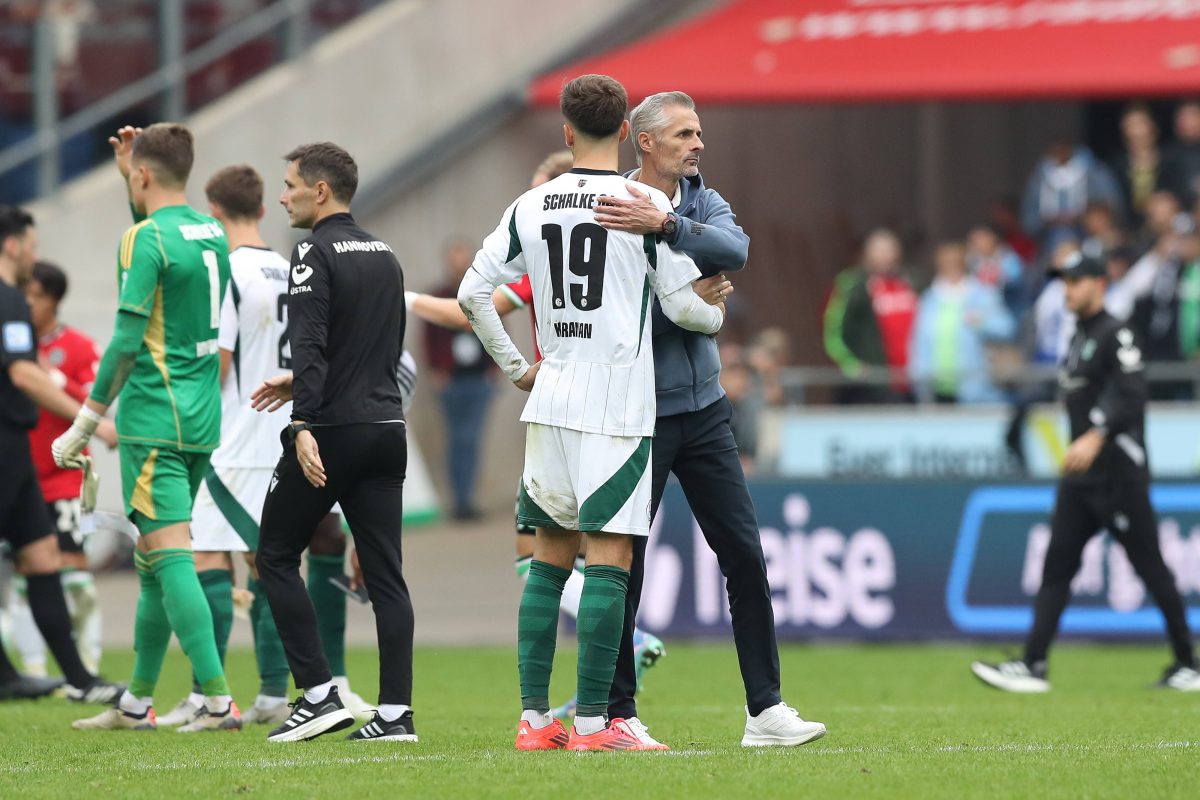 Nach der misslungenen Premiere von Kees van Wonderen gab es gleich die nÃ¤chste bittere Nachricht fÃ¼r den FC Schalke 04. Jetzt ist der Trainer gefragt.