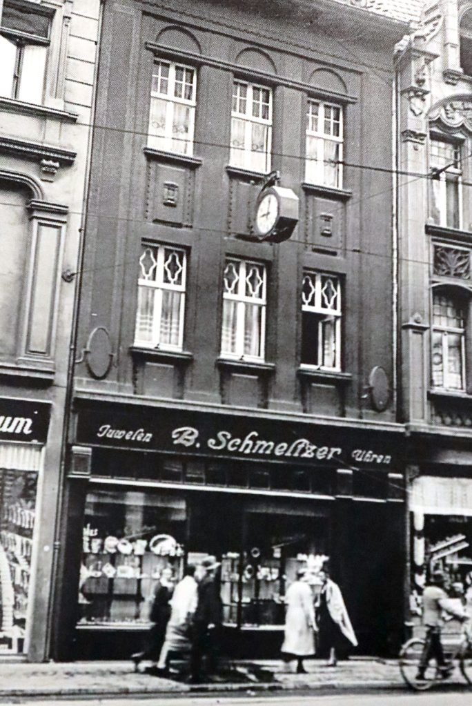 Das Geschäftshaus Schmeltzer in der Kuhstraße 3 im Jahr 1925. Foto-Credit: Frank Oppitz / FUNKE Foto Services