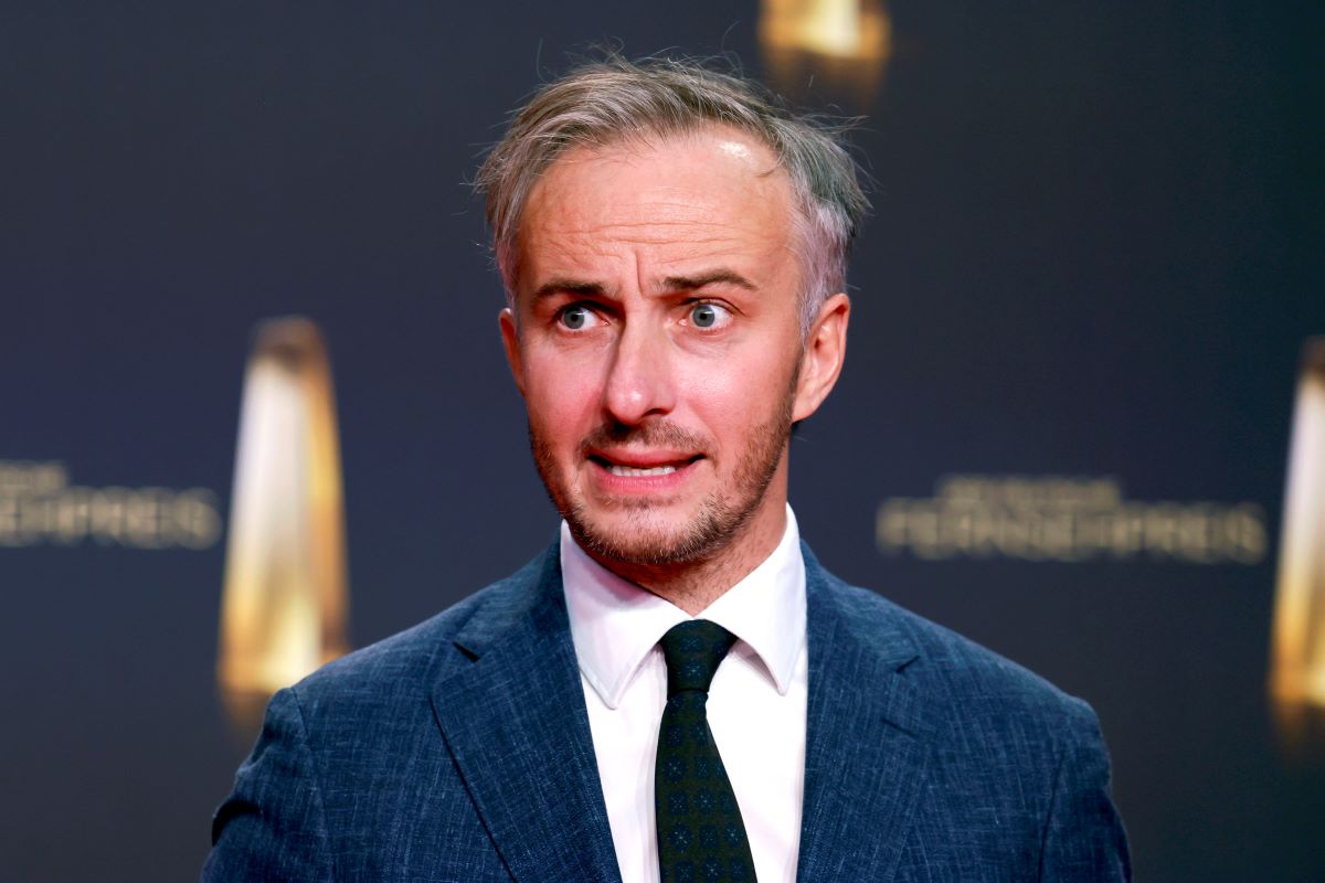 ZDF-Moderator Jan Böhmermann warnt zur Bundestagswahl vor Elon Musk und der AfD.