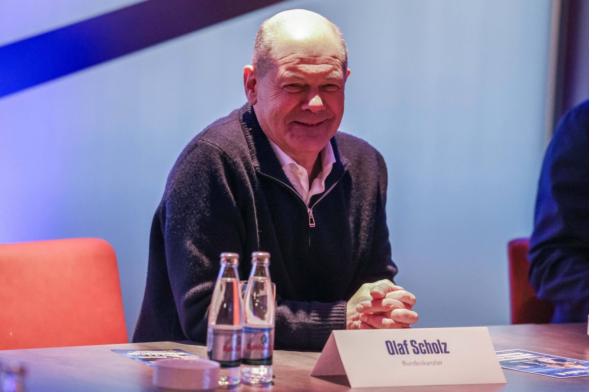Olaf Scholz überrascht seine Kritiker in TV-Duell.