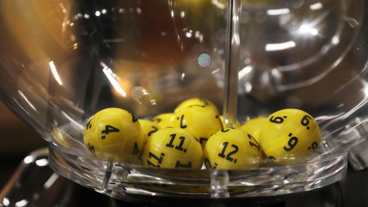 Am 23. März 2012 fand die erste Ziehung im finnischen Helsinki statt. Damals mit sieben europäischen Ländern gestartet, können inzwischen 19 europäische Nationen mit 34 staatlichen Gesellschaften Eurojackpot spielen.