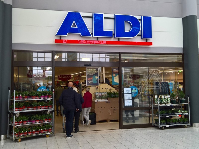 Aldi: Große Umstellung kommt – Kunden werden sich umgewöhnen müssen