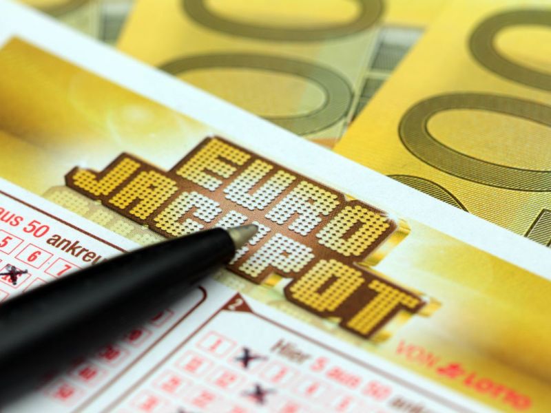 Lotto-Gewinner versteckt über 9 Millionen Euro vor seiner Frau – seine Begründung macht sprachlos