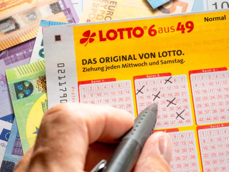 Millionär über Nacht, und nun? DAS machen Lotto-Gewinner mit ihrem neuen Reichtum