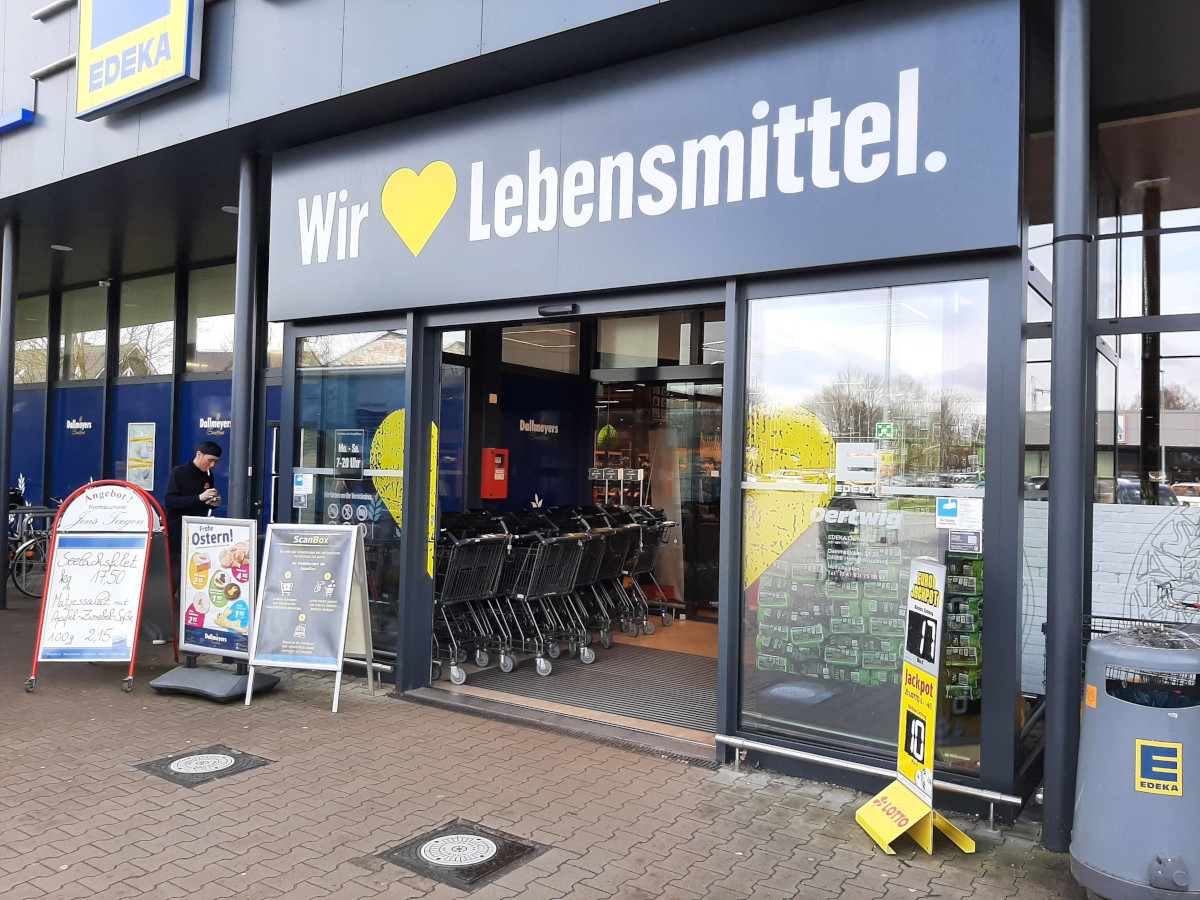 Kunden kaufen Salami bei Edeka, Rewe & Co. – Zuhause erreicht sie die bittere Nachricht